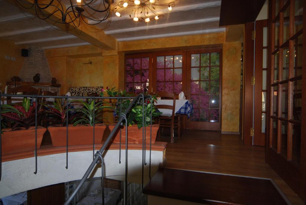 Hotel Town House Tirana Esterno foto