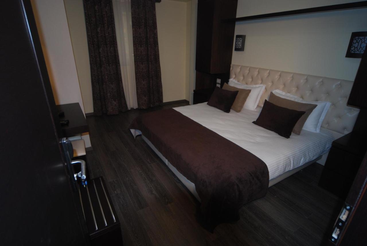 Hotel Town House Tirana Camera foto